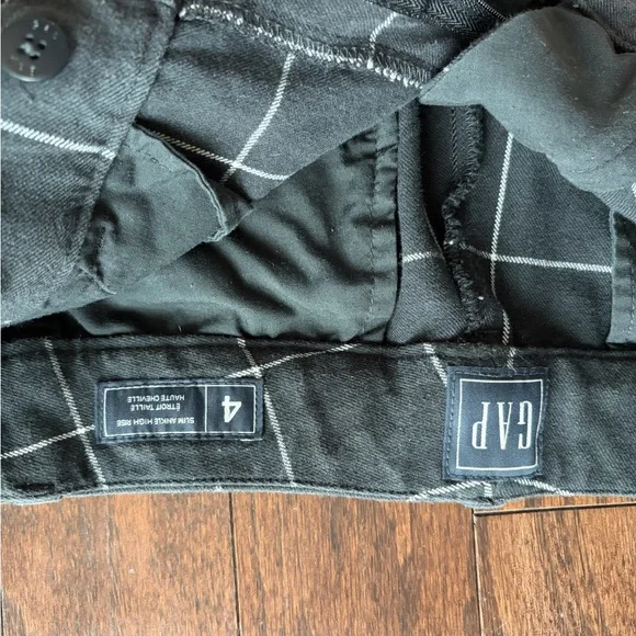 GAP Women's Grid ankle Pants - Picture 2 of 3